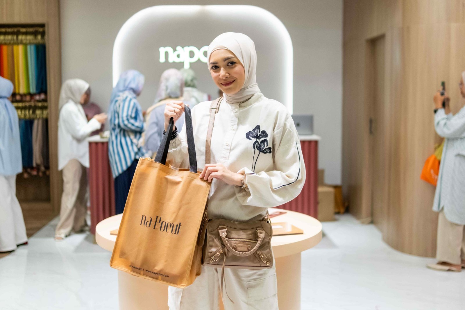 NAPOCUT Store BXC